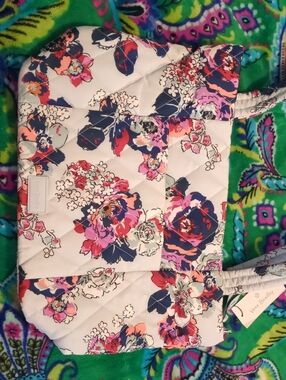 Ultralight Small Vera Exuberant Floral Vera Bradley Retired Pattern